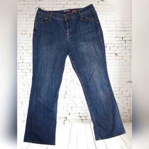 Style & Co. Bootcut Jeans Size 16 Short